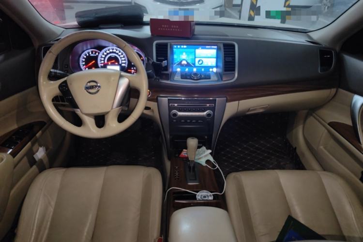 Used Nissan Teana 2011 2.0L XL Comfort Edition Center Console