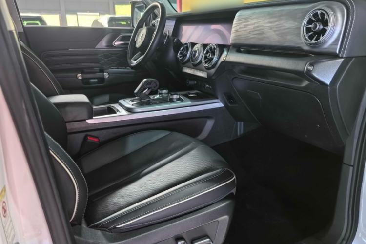 Used Tank 300 2023 Off-Road Edition 2.0T Conqueror Right Front Seat