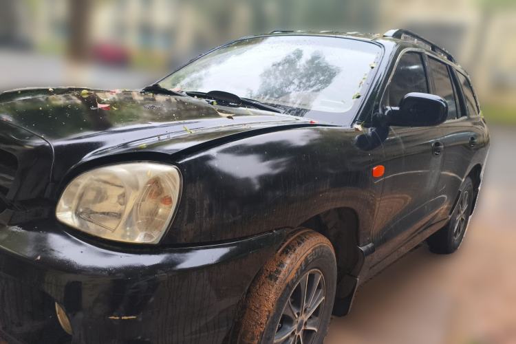 Used Huatai Santa Fe Classic 2012 2.0L Gasoline Manual Two-Wheel Drive with Sunroof