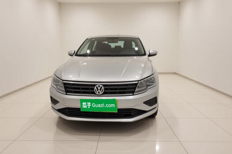 Used Volkswagen Jetta 2017 1.5L Manual Fashion Edition