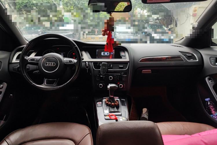 Used Audi A4L 2015 35 TFSI Automatic Comfort Model Center Console