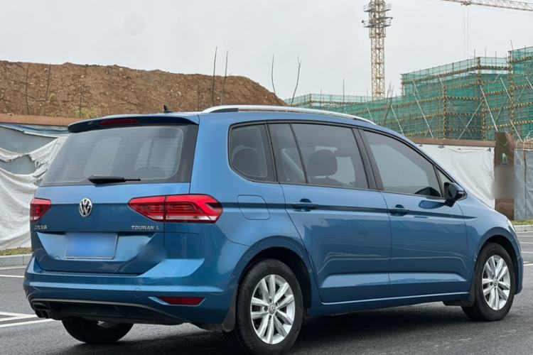 Used Volkswagen Touran 2018 Volkswagen Touran L 280TSI DSG Comfort Edition 7 Seats China VI Standard