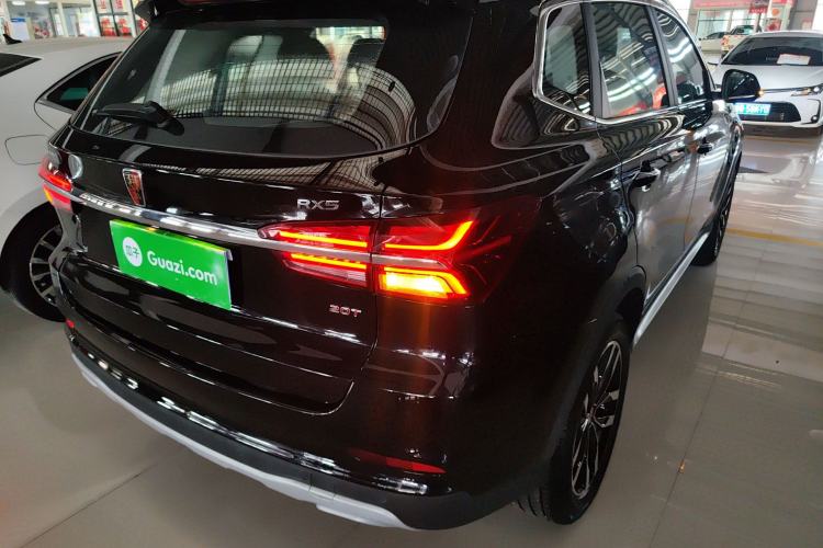 Used Roewe RX5 2018 20T Two-Wheel Drive Automatic Internet Smart Luxury Edition Right Rear Taillight