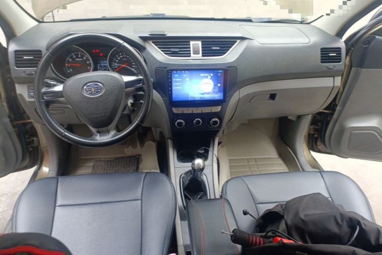 Used FAW Senya S80 2014 1.5L Manual 7-Seater Sporty Comfortable C Version
