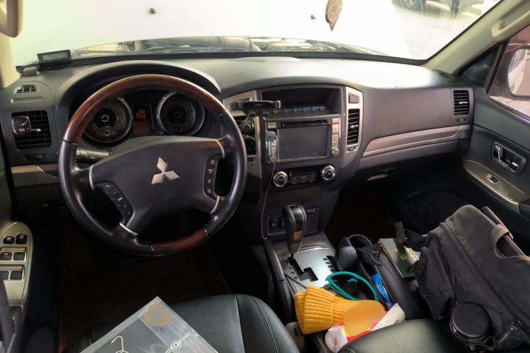 Used Mitsubishi Pajero 2016 3.0L Automatic Prestige Version China IV Standard
