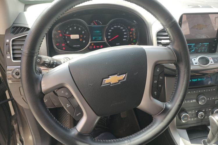 Used Chevrolet Captiva 2017 2.4L 4x4 Flagship Edition 7-Seater Steering Wheel