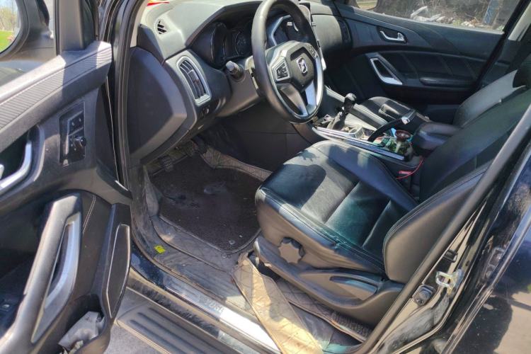 Used JMC Yusheng S350 2017 2.0T Manual Two-Wheel Drive Diesel Luxury Edition 5 Seats
