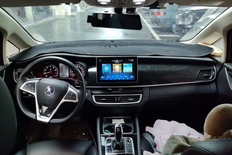 Used BYD Song MAX 2019 1.5T Automatic Smart Connect Ruiyi Model 6-Seater China V Standard Center Console