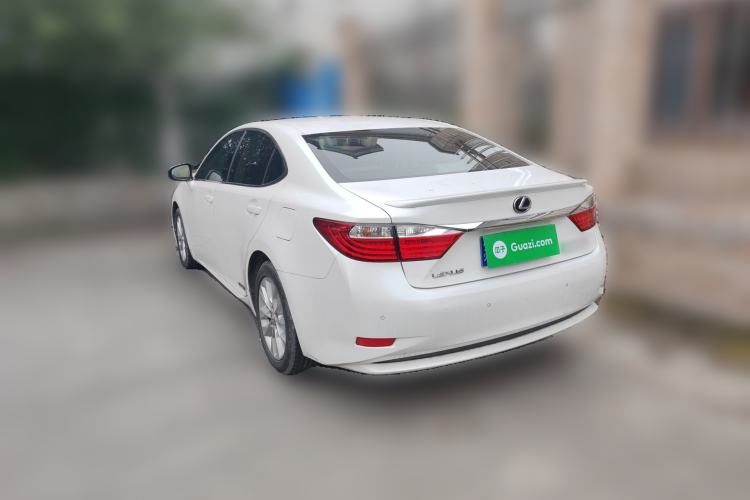 Used Lexus ES 2013 300h Elite Edition Rear Left 45 Deg
