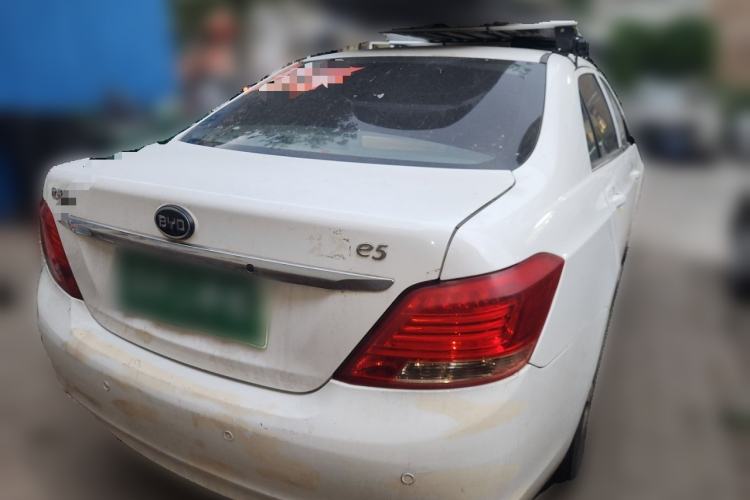 Used BYD e5 2017 300 e-Comfort Edition