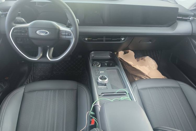 Used Ford Mondeo 2025 2.0T EcoBoost Luxury Version
