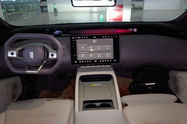 Used Avatr 12 2025 Ultra Extended-Range Edition Center Console