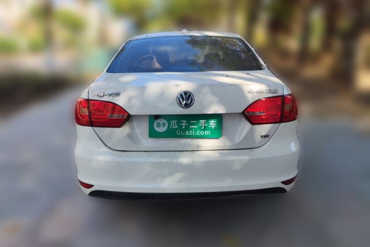 Used Volkswagen Sagitar 2014 1.6L Manual Fashion Edition