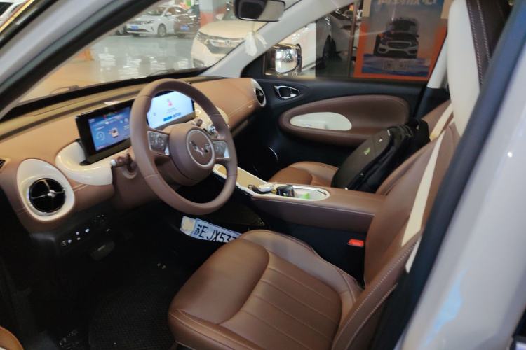 Used Wuling Bingo 2025 333 km Enjoyment Version Left Front Seat