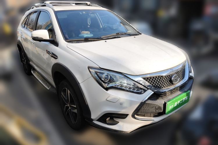 Used BYD Tang New Energy 2015 2.0T Four-Wheel-Drive Flagship Model