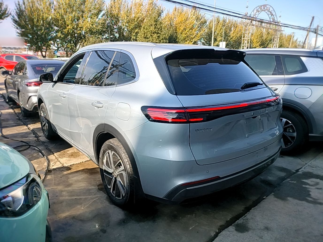 Geely Galaxy Xingjian 7 EM-i 2025 120km Exploration+ Version — снимка 4