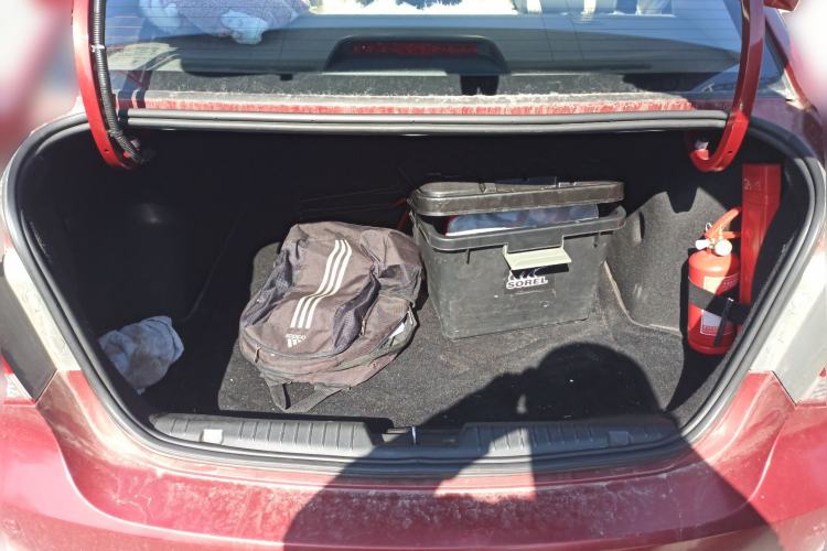 Used Chevrolet Cruze 2011 1.6L SL MT Trunk