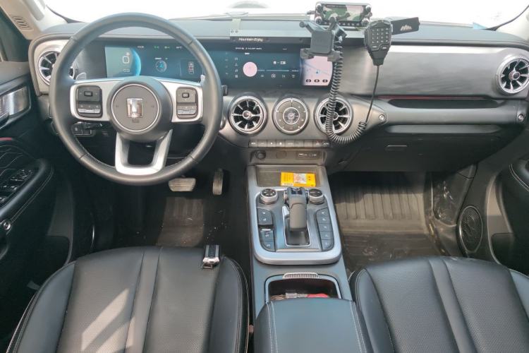 Used Tank 300 2023 City Edition 2.0T—Stylish as Ever Center Console