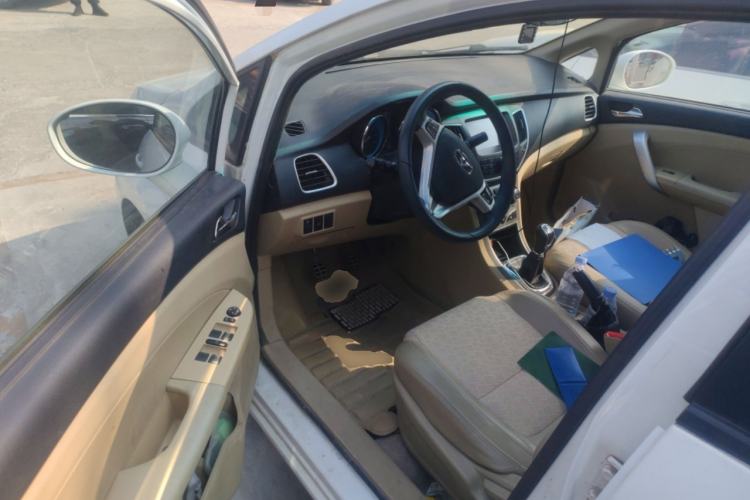 Used Cowin C3 2015 1.5L Manual Gold Diamond Edition
