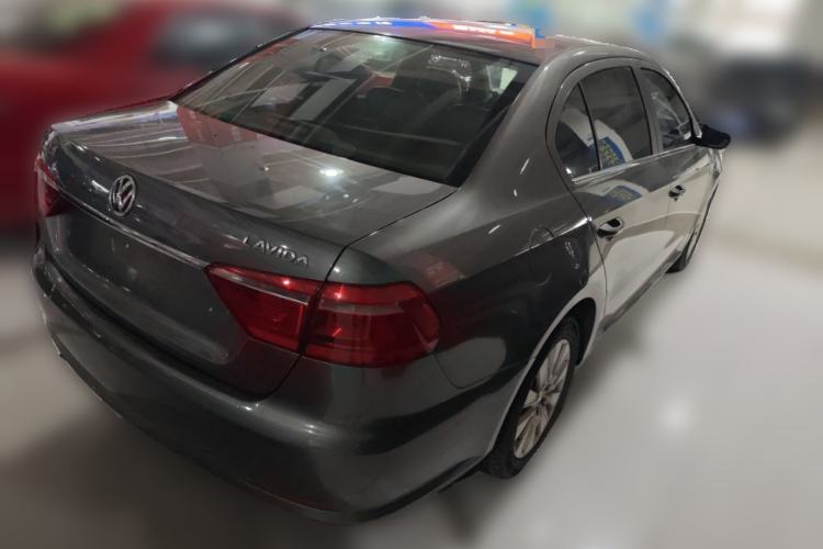 Used Volkswagen Lavida 2013 Revised Classic 1.6L Manual Fashion Edition
