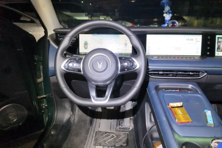 Used VOYAH FREE 2024 Ultra-Long Range Intelligent Driving Version Steering Wheel