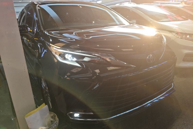 Used Toyota SIENNA 2021 2.5L Hybrid Comfort Edition