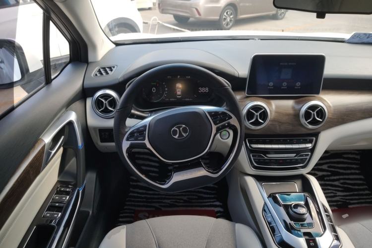 Used BAIC Beijing EU5 2018 R500 Smart Edition
