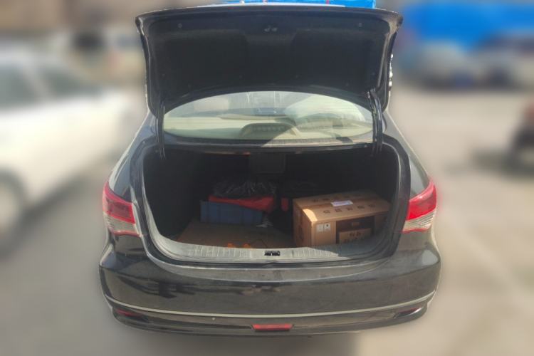 Used Nissan Sylphy 2012 Classic 1.6XE Automatic Comfort Edition Trunk