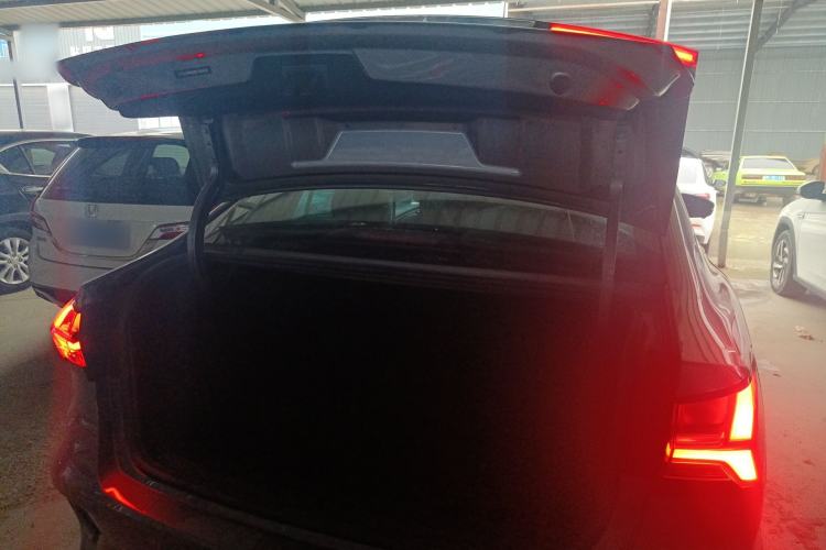 Used Roewe i5 2021 1.5L CVT Starry Edition
