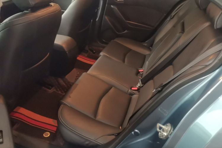 Used Mazda Mazda 3 Axela 2014 Sedan 1.5L Automatic Comfort Model