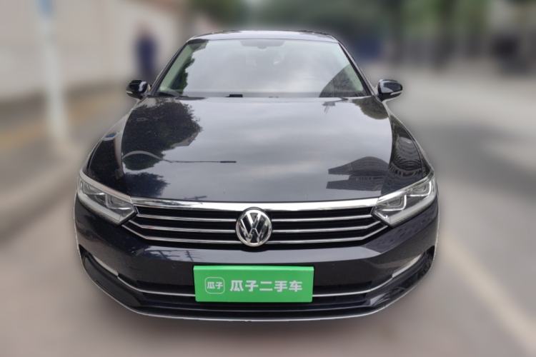 Used Volkswagen Magotan 2017 330TSI DSG Luxury Model Front