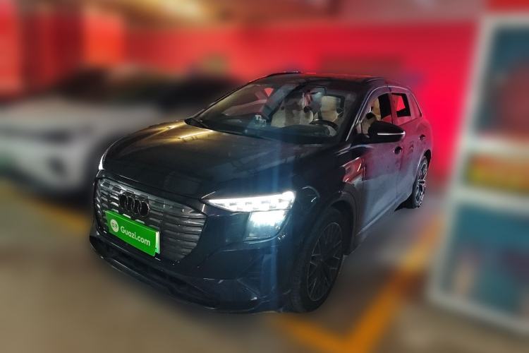 Used Audi Q5 e-tron 2023 40 e-tron Shining Edition Mecha Kit