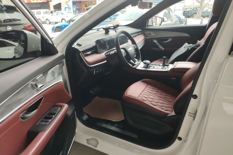 Used JETOUR X70 PLUS 2023 1.5T DCT Brave PLUS 7-Seater
