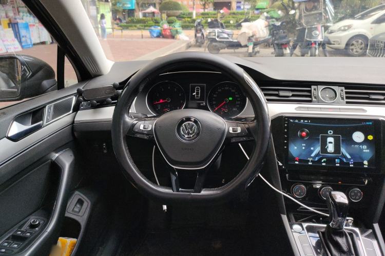 Used Volkswagen Magotan 2017 330TSI DSG Leading Model Steering Wheel