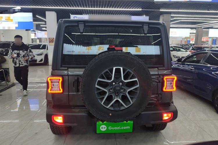 Used Jeep Wrangler 2024 2.0T Sahara Four-Door Edition
