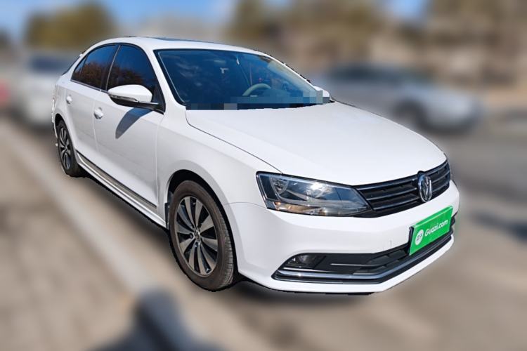 Used Volkswagen Sagitar 2018 1.6L Automatic Comfort Model Front Right 45 Deg