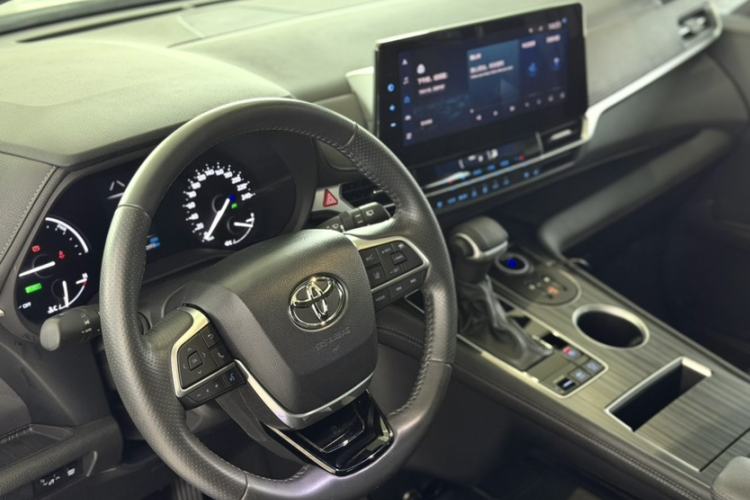 Used Toyota SIENNA 2021 2.5L Hybrid Premium Edition