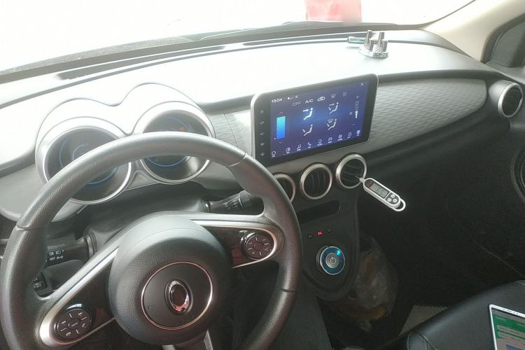 Used ORA Black Cat 2019 351 km Family Edition Center Console