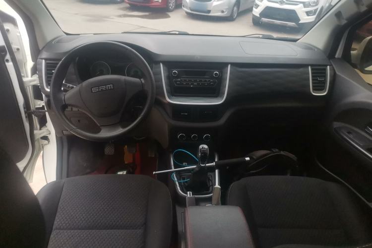 Used Jinbei Gold Hiace M Classic 2022 1.5L Engineering Lion Passenger Van 7 Seats Center Console