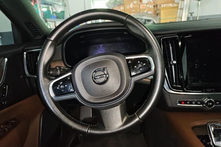 Used Volvo S90 2022 B5 Zhiyuan Luxury Edition