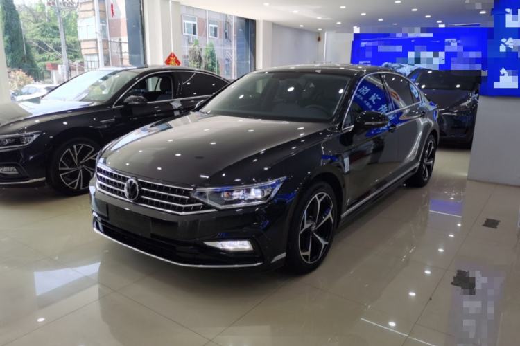 Used Volkswagen Magotan 2023 2 Million Units Limited Edition 330TSI DSG Leading Version