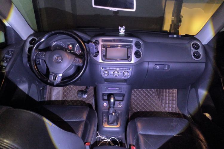 Used Volkswagen Tiguan 2015 1.8TSI Automatic Two-Wheel Drive Luxury Model Center Console