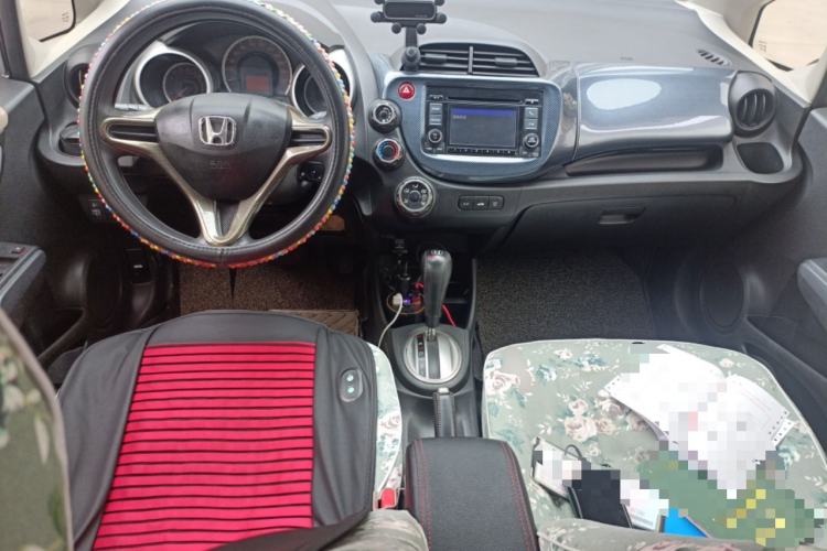 Used Honda Fit 2011 1.3L automatic comfort version