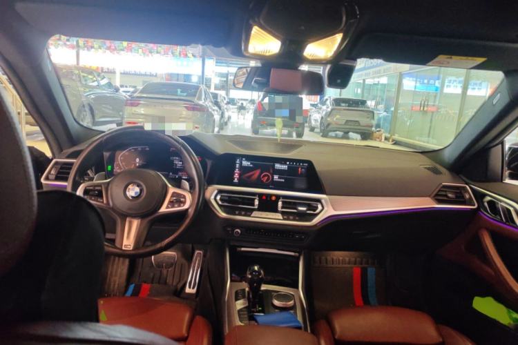 Used BMW 4 Series 2021 425i M Sport Night Edition Center Console