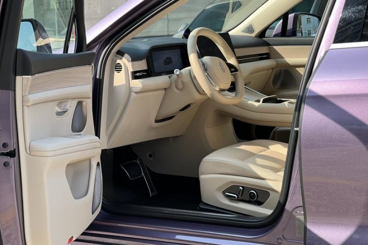 Used Hima AITO M5 2025 Extended-Range Ultra All-Wheel-Drive Version
