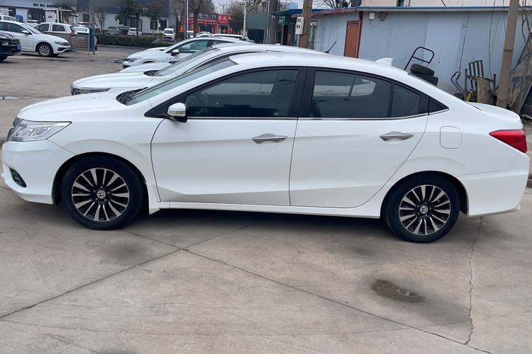 Used Honda Crider 2015 1.8L automatic comfort version