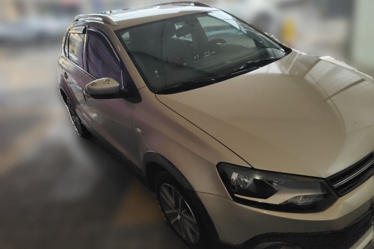 Used Volkswagen Polo 2012 1.6L Cross Polo Automatic Transmission Front Right 45 Deg