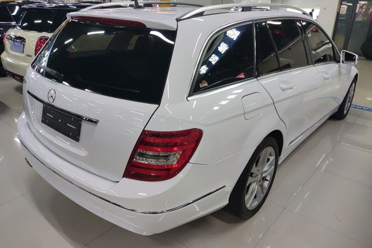 Used Mercedes-Benz C-Class 2011 C 200 Fashion Travel Edition