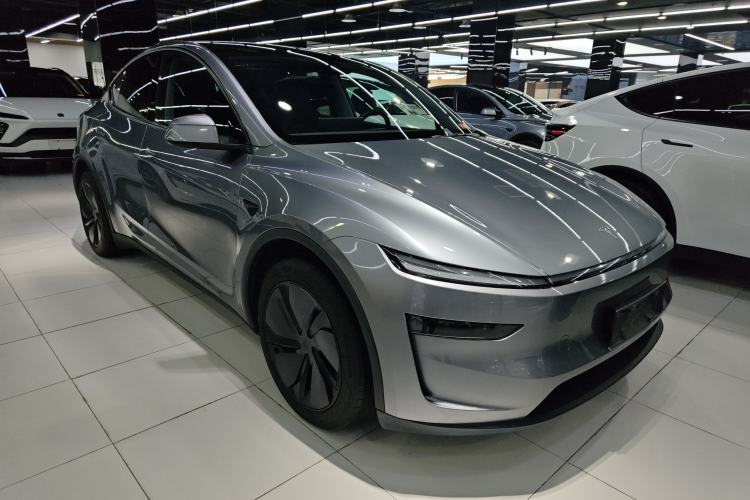 Used Tesla Model Y 2025 Rear-Wheel-Drive Version
