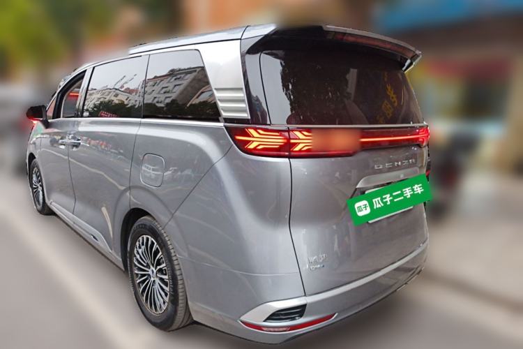 Used Denza D9 2022 DM-i 1040 Prestige Model